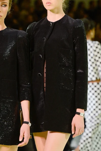 Look 1